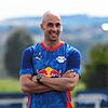 Alles im Blick: Athletiktrainer Ruwen Faller aus Bad Säckingen gastiert mit RB Leipzig zum Trainingslager in Donaueschingen. Für den ...