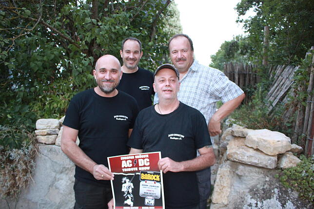 Sie werben für das Benefizkonzert (von links): Jürgen Dinger, Steffen Hofheinz, dahinter Markus Dinger und Alexander Zahn.