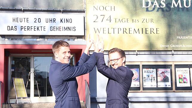 Noch in diesem Herbst feiert das neue Gloria-Musical seine Weltpremiere. Intendant Jochen Frank Schmidt (links) und der kaufmännische ...