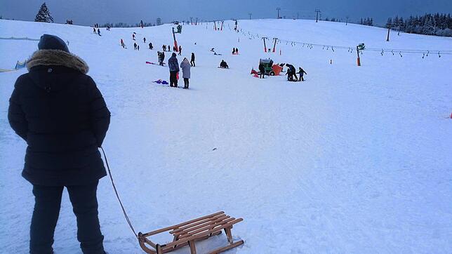 Auf dem Feldberg ist auch im Corona-Winter jede Menge los. Die Lifte sind zu, der Betrieb ist aber fast wie in jedem Winter. Auf dem ...