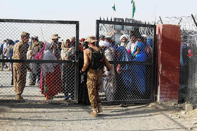 Hier wollen die Mutter und die Schwester von Emran hin: An der Grenze zu Pakistan gehen aber die Tore zu. Die Flüchtlinge hoffen auf ...