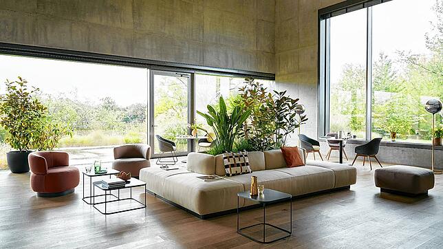 Mit dem vom italienischen Designer Robin Rizzini kreierten Sofa &bdquo;se:living&ldquo; will Sedus für mehr Home-Feeling im Büro sorgen ...