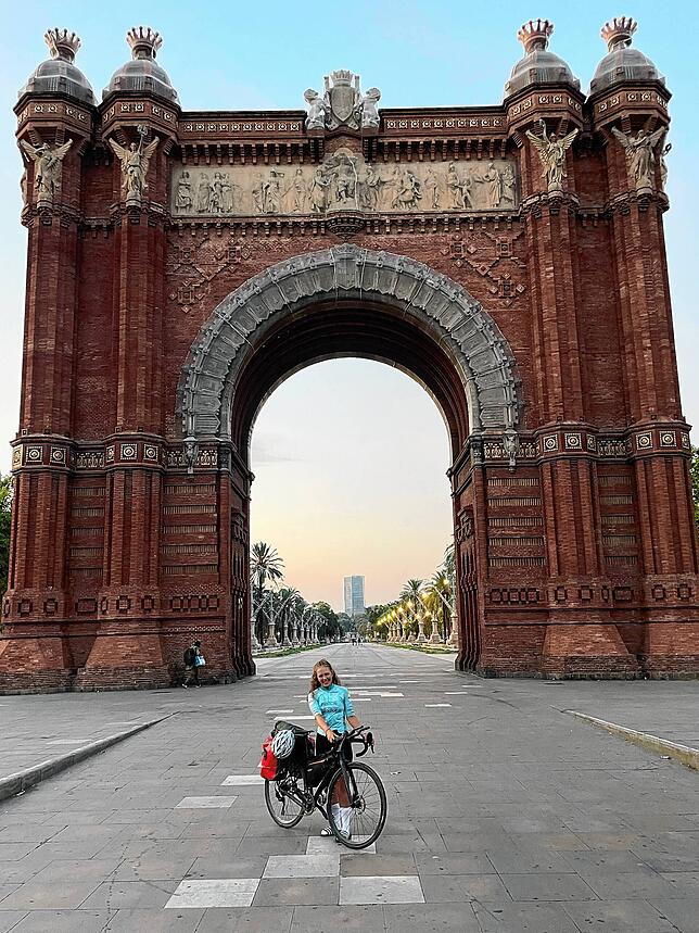 Svenja Huneck verbringt ihren Urlaub in Barcelona, in Spanien. Immer mit dabei: Ihr Rennrad.