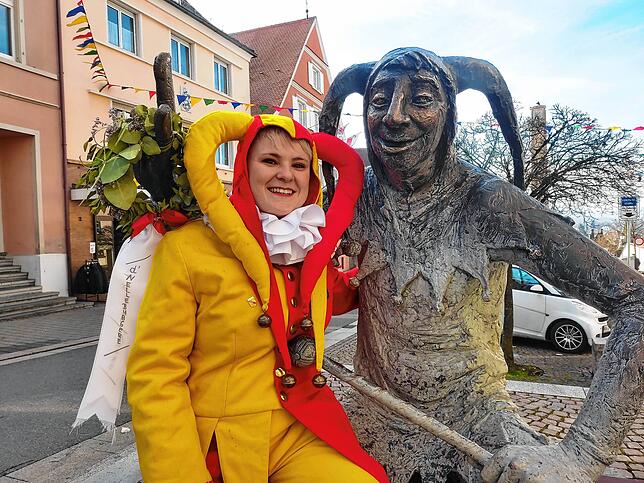 Vanessa Kabisreiter aus Zizenhausen am Kuony-Brunnen.