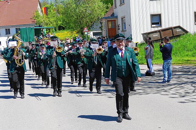 Bild 29: Scheunenfest 2025: Jubiläumsumzug und mitreißende Open Air Musik in Hüfingen-Sumpfohren