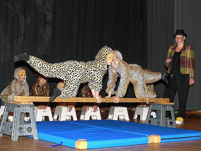 Bild 5: Zirkus in Bermatingen begeistert 600 Zuschauer – Das sind die schönsten Bilder der Show!