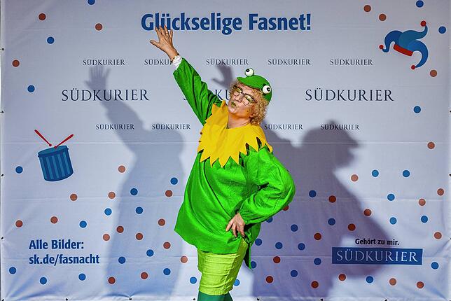 Bild 15: Die Narren im Konzil an der SÜDKURIER-VIP-Wand (Teil 4)