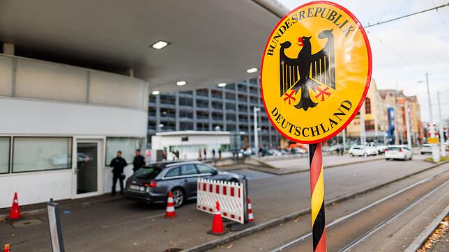 Der Fußgänger wurde an der Grenze kontrolliert. (Symbolbild)