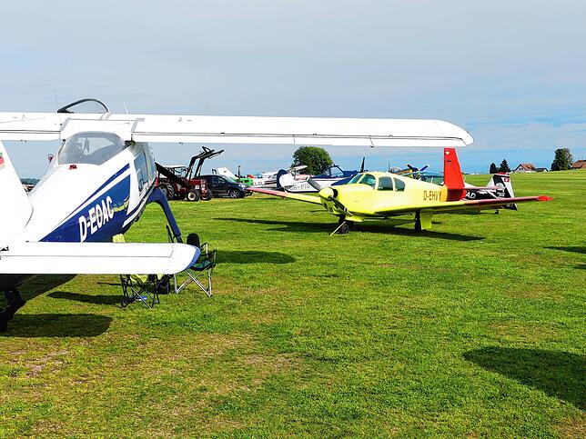 Bild 12: Großes Jubiläums-Flugplatzfest in Rickenbach-Hütten - hier sind die Bilder