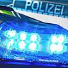 Ein Mobiles Einsatzkommando der Polizei fasst den Täter auf der Landstraße.