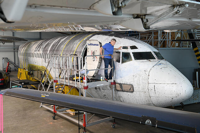 Juli 2018: David Dornier steht vor der Lufthansa-Maschine Landshut in Friedrichshafen. Das 1977 entführte Flugzeug Landshut sollte ...