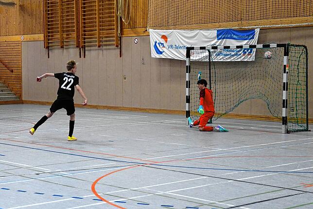 Bild 10: Jubel in Bräunlingen: FC 08 Villingen und FV Tennenbronn holen Bezirksmeistertitel