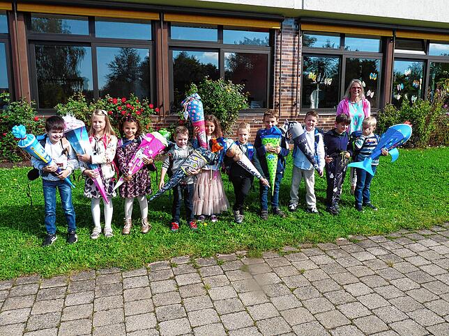 Die Klasse 1b der Grundschule Obereschach mit Klassenlehrerin Roswitha Zeiger.