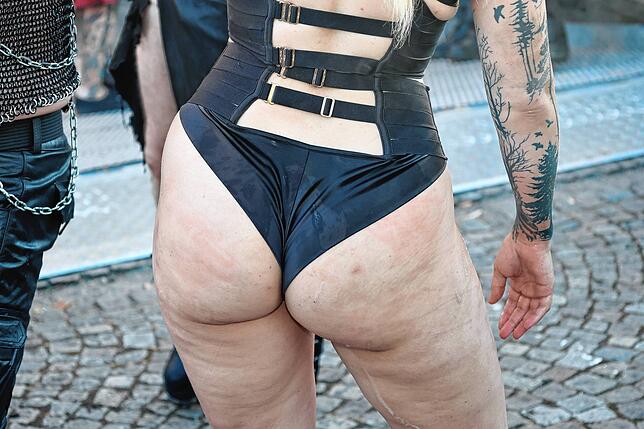 Bild 24: Lack, Leder, Latex! Dieses Spektakel bieten die BDSM-Fans im Konstanzer Hafen