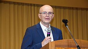 Rickenbachs Bürgermeister Dietmar Zäpernick Anfang Januar bei der Neujahrsansprache in der Festhalle Willaringen.