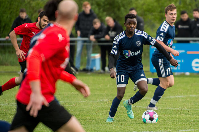 Bild 8: FC 08 Bad Säckingen feiert glücklichen 2:0-Derbysieg beim SV Obersäckingen &ndash; und wir haben Bilder!