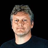 Marco Hörenz, Vorsitzender des TuS Blumberg, hat mit seinem Verein schon vor der Krise auf effizienteres Flutlicht gesetzt.