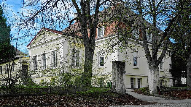 Das ehemalige Offizierskasino in der Richthofenstraße steht zum Verkauf. In einem Ideenwettbewerb haben sich zwölf Interessenten bei der ...
