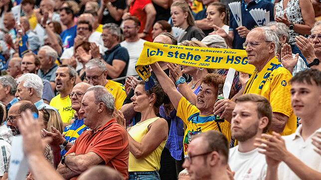 Auch wenn es nicht zum Klassenerhalt gereicht hat – die Fans der HSG Konstanz stehen hinter ihrer Mannschaft.