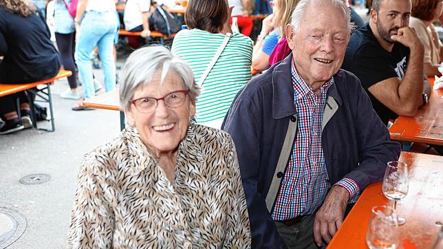 Bild 20: Im Yachthafen auf der Reichenau spielt die Musik! Bilder vom Abend beim Wein- und Fischerfest