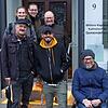 Matthias Grupp, Max Fischer, Richard Merkle, Willy Schuster und Shafik Al Wasak, alle aus dem Team der Ehrenamtlichen, und ...