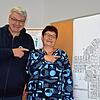 Der Vorsitzende des St. Vinzentius-Vereins Georg Villinger und Heimleiterin Carina Jänsch vor dem Grundriss des neuen St. Marienhauses ...