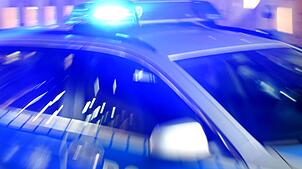 Die A6 bei Kaiserslautern musste wegen eines Unfalls für mehrere Stunden voll gesperrt werden. (Archiv)