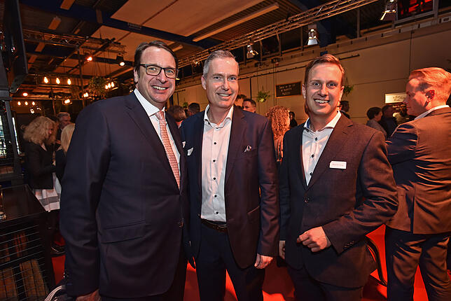 Öschberghof-Chef Alexander Aisenbrey (von links), SÜDKURIER-Geschäftsführer Peter Selzer und Alexander Hengst, Aldi-Chef in Donaueschingen.