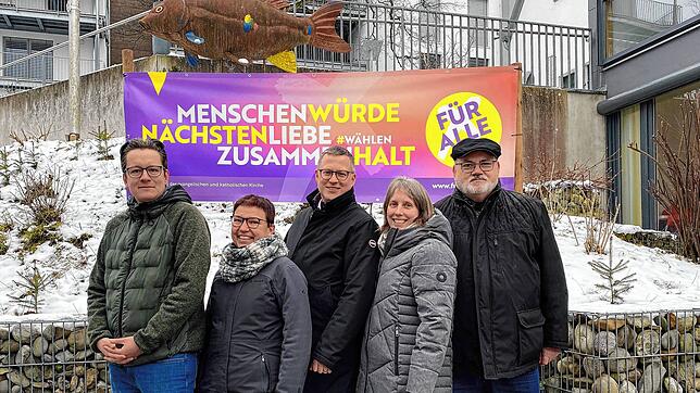 Pfarrer Sebastian Degen, Gemeindereferentin Sybille Konstanzer, Pastoralreferent Johannes Schramm, Diakonin Tina Klaiber und ...