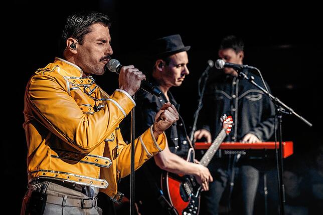 Die Band „The Music of Queen – Live“ spielt am Eröffnungsabend auf dem Gustav-Hammer-Platz. Der Eintritt zu diesem Konzert ist frei.
