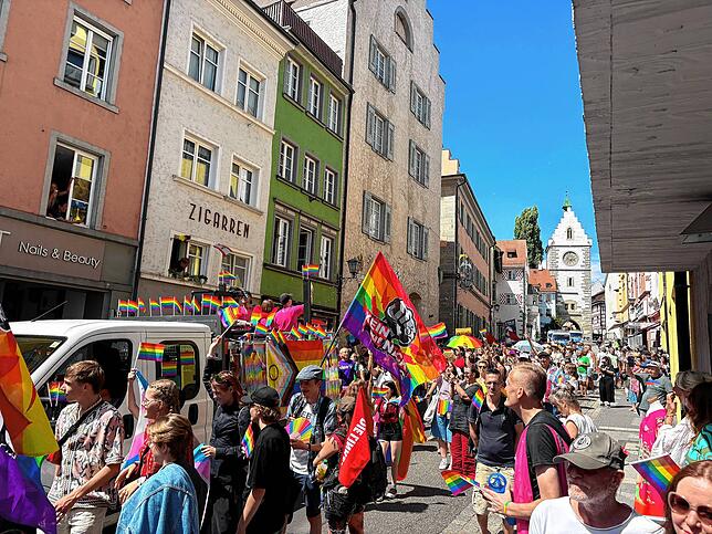 Bild 1: So bunt war der 3. Überlinger CSD