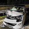 Die Schäden am Auto zeigen es: Am Freitagabend ist es zu einem schweren Verkehrsunfall auf der Landesstraße 191 von Engen in Richtung ...
