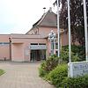 Die Gemeinde will das alte Schul- und Rathaus in der Schulstraße&nbsp;12 in Unteruhldingen verkaufen. Zwei Konzepte werden bei einer ...