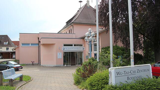 Die Gemeinde will das alte Schul- und Rathaus in der Schulstraße&nbsp;12 in Unteruhldingen verkaufen. Zwei Konzepte werden bei einer ...