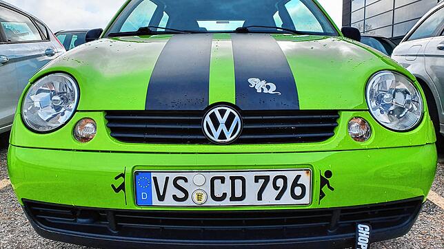 Grasgrün mit Rallyestreifen: Der Lupo aus St. Georgen ist ein Hingucker.