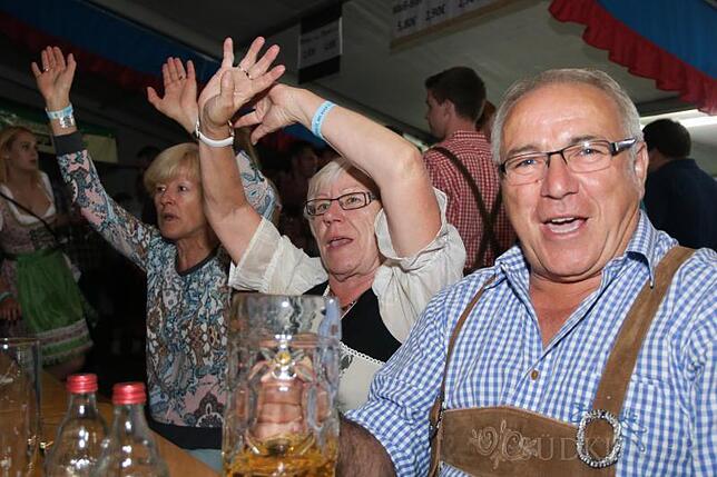 Alle ließen sich von der guten Stimmung und der tollen Musik anstecken. Jedes Jahr aufs Neue.
