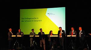 In der Podiumsdiskussion zum Tiefenlager Nördlich Lägern von Links: Christopher Müller (Regionalkonferenz Nördlich Lägern), Jürgen ...