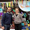Vorsitzender des Vereins „Unser buntes Engen“ Ajmal Farman und seine Kollegin Zlatka Simic treffen die letzten Vorbereitungen vor dem ...