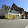 Das Gebäude des Ex-Lebensmittelmarktes Mancino in der Biberacherhofstraße wird abgebrochen. An dessen Stelle errichtet der Bauträger ...