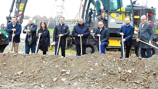 Markus Rickel (Planungsbüro Schneider), Achim Krayl (Graft Architekten), Maria Spajic (Planungsbüro Schneider), Thomas Kestenholz ...