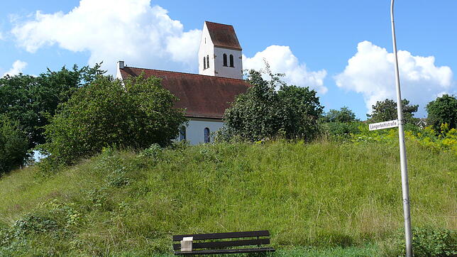 Das Grundstück an der Längerbohlstraße/Stifterstraße mit Blick auf die Christuskirche Wollmatingen. Manche können sich nicht vorstellen, ...