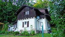 Einen Gutteil seiner Kindheit verbrachte Roland Högele mit seiner Familie im Bahnwärterhäuschen am &bdquo;Breschneck&ldquo; zwischen ...