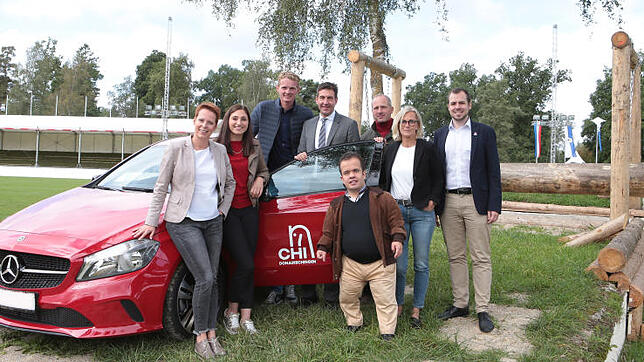 Bettina Mai (Südstern Bölle), Dressurreiterin Lisa-Marie Krössinger, Springreiter Frank Schuttert, OB Erik Pauly, Niklas Droste (Escon ...