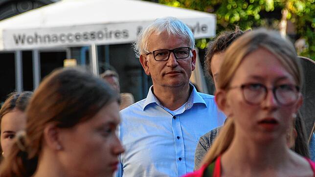 Jürgen Resch von der Deutschen Umwelthilfe, hier als Teilnehmer einer Demonstration von &bdquo;Fridays for Future&ldquo; in Überlingen ...