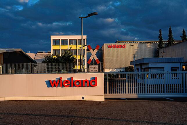 Vor allem Walzprodukte aus Kupfer und Kupferlegierungen werden im Wieland-Werk in Villingen hergestellt (hier ein Archivbild von 2018). ...