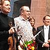 Freuen sich über den Applaus am Ende eines außergewöhnlichen Konzerts: Oboist Norbert Strobel (Mitte) mit Achim Fiedler und die Musiker ...