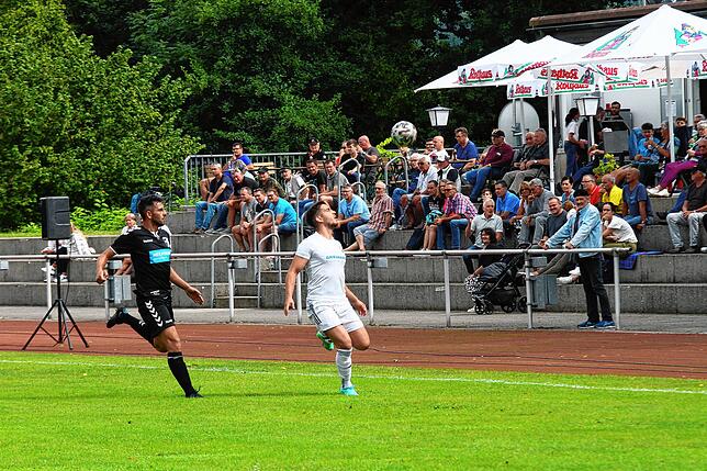 Bild 10: SV 08 Laufenburg gewinnt nach turbulentem Start mit 5:0 gegen den VfR Hausen &ndash; und wir haben Bilder!