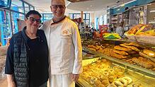 Christine und Fritz Trefzger sind froh, einen Nachfolger für die Bäckerei und das Café gefunden zu haben. Bild: Nicolai Kapitz