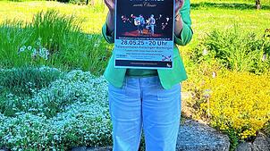 Silke Regitz von der Bürgerstiftung Rielasingen-Worblingen freut sich auf das Graceland-Benefizkonzert. Foto: Dagmar Wenzler-Beger