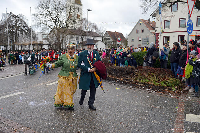 Die Meersburger Narreneltern kamen ebenfalls vorbei, um das Jubiläum zu feiern.